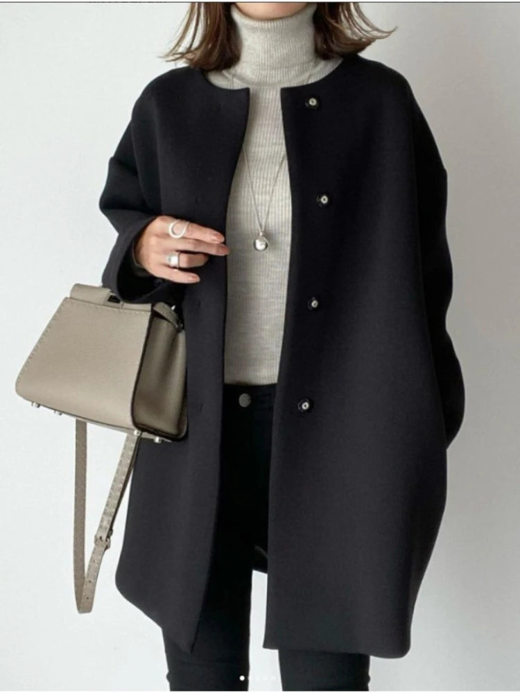 Elegant Wool Women's Overcoat